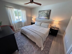 1 habitación, tabla de planchar con plancha, wifi y ropa de cama 