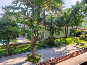 Superior Quadruple Room, Lanai, Pool View | Free WiFi - Pousada Recanto Shangri-lá (Cabo Frio)