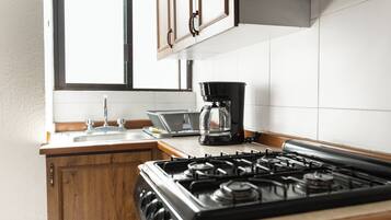 Comfort Loft | Private kitchenette | Microwave, stovetop