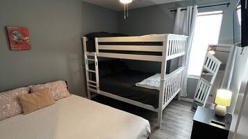 3 dormitoris, un bressol de viatge, wifi gratuïta i roba de llit