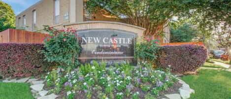 المنطقة المحيطة بالمنشأة