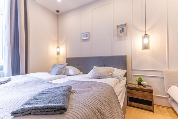 1 bedroom, WiFi, bed sheets