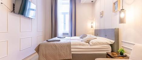 1 bedroom, iron/ironing board, WiFi, bed sheets