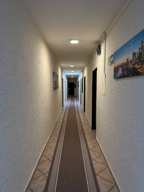 TV - Hotel Main Taunus  (Hochheim am Main)