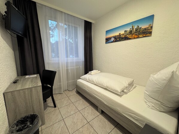 Standaard eenpersoonskamer | Een bureau, gratis wifi