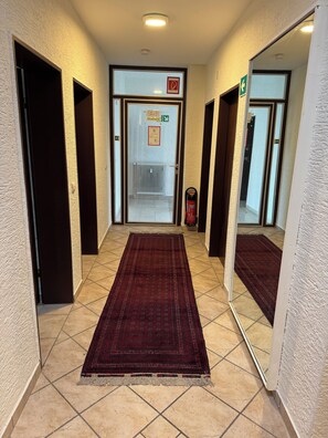 Front of property - Hotel Main Taunus  (Hochheim am Main)