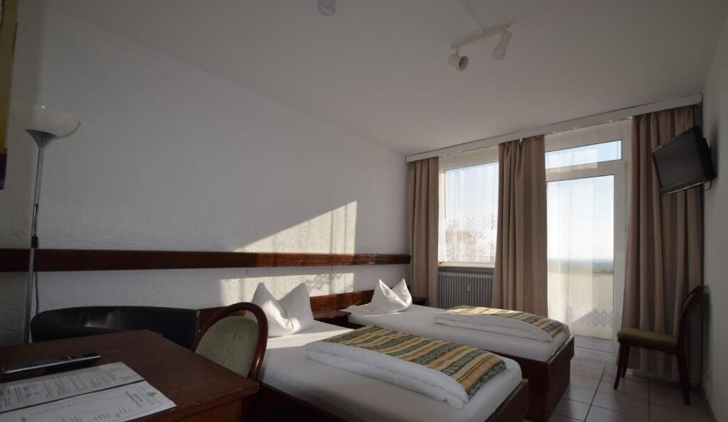 Schreibtisch, kostenloses WLAN