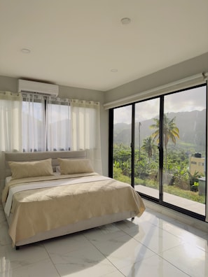 4 bedrooms, iron/ironing board, WiFi, bed sheets - 4-bedroom villa in brilliant Las Galeras with WiFi, AC (las galeras)