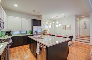 Private kitchen - Eado Elegance: Modern Retreat, Walk to Bars & Main Event Venues! (Houston)