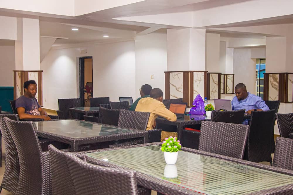 Responsible Leaders Hotel