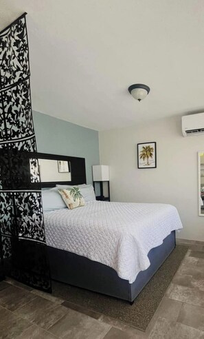 1 chambre, bureau, fer et planche à repasser, Wi-Fi gratuit