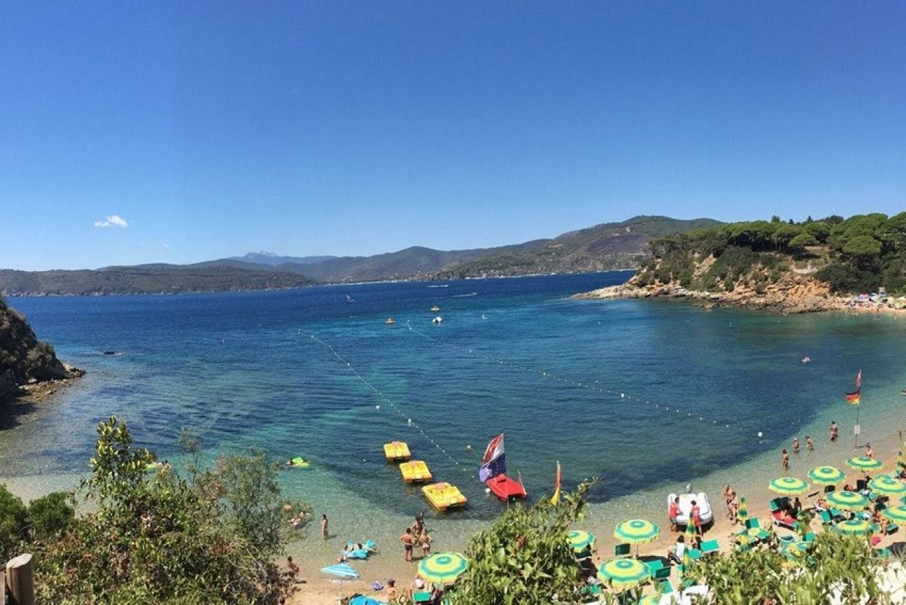 Una spiaggia nelle vicinanze, teli da spiaggia