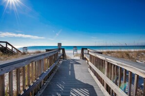 ビーチ、ビーチタオル