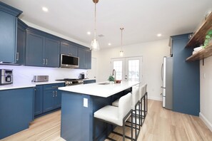 微波炉、烤箱、炉灶、洗碗机