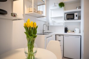 Fridge, microwave, stovetop, dishwasher - Dateo Studio | Top Connections (Milano)