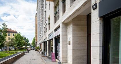 Arco della Pace Nest - Top location