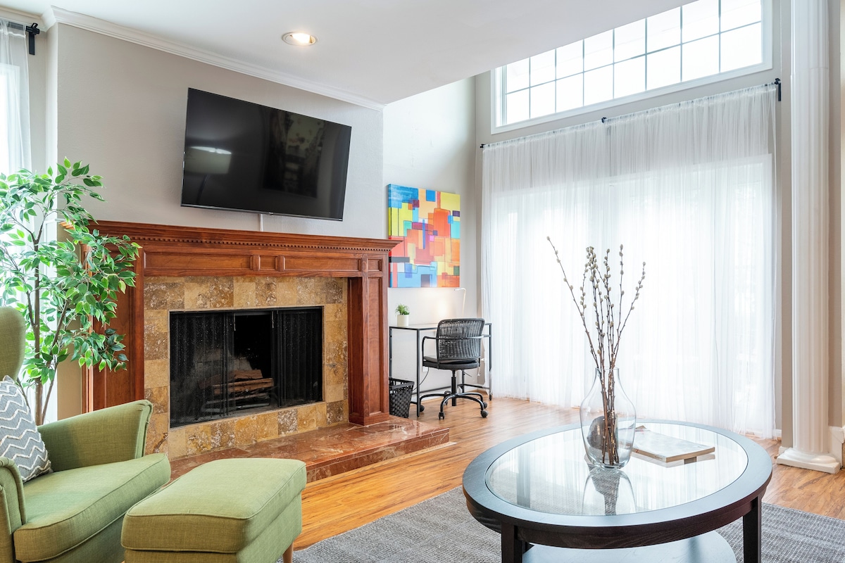 Photo 9 of 3BR The Montrose Collective A, Walk to Food & Fun
