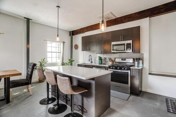 Fridge, microwave, oven, stovetop