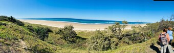 Teewah Hideaway-Beachhouse 100m to Beach on Teewah Beach Noosa North Shore