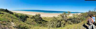 Teewah Hideaway-Beachhouse 100m to Beach on Teewah Beach Noosa North Shore
