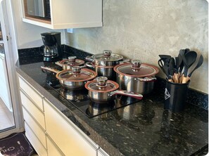 Fridge, microwave, stovetop, coffee/tea maker - Riviera Santa Cristina XIII - 5 Suites Beautiful Pool -20% discount per season (Santa Cristina XIII)