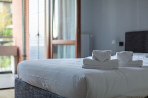 1 bedroom, iron/ironing board, WiFi, bed sheets - Oasi moderna di fronte al Bosco Verticale (Milan)