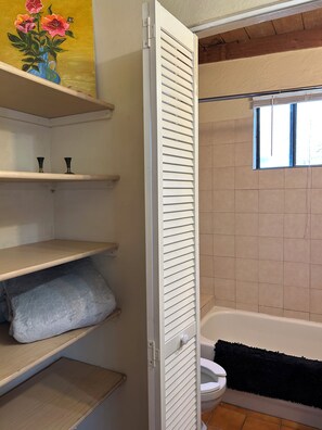 風筒、提供毛巾、番梘、洗頭水