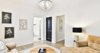 Charming South City 2 Bedroom House by StayLage