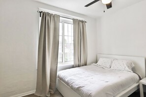 2 chambres, fer et planche à repasser, Wi-Fi gratuit, draps fournis