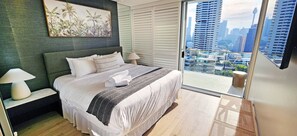 2 habitaciones, escritorio, tabla de planchar con plancha y wifi 
