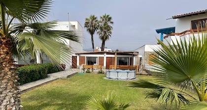 Spacious 4-bedroom house in Playa Bujama with WiFi. Private Beach close to Asia.