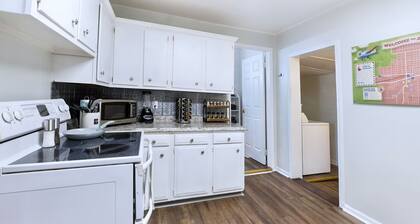 Benedictine Theme 2br 1ba