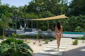 Maison, 2 chambres, patio, vue jardin | Piscine