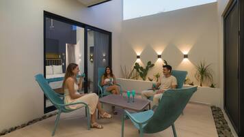 House, 2 Bedrooms, Patio, Garden View | Living room