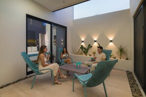 Rumah, 2 kamar tidur, patio, pemandangan kebun | Ruang keluarga