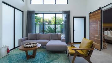 House, 2 Bedrooms, Patio, Garden View | Living room