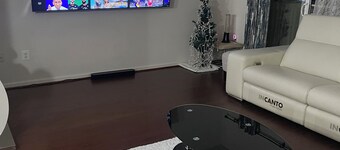 Cozy townhome with WiFi and AC in charming Beltsville