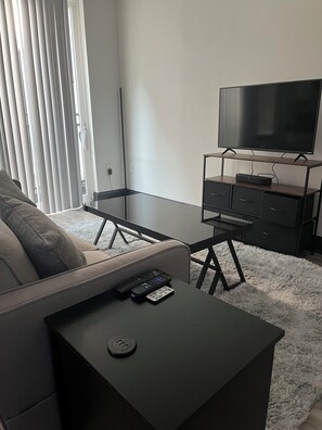 Living area - Cozy Luxury Atlanta Midtown Nest (Atlanta)