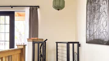 Signature Suite, 1 Queen Bed, Balcony, Courtyard View | Egyptian cotton sheets, premium bedding, free WiFi, bed sheets