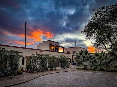Exterior. Hoosier Hot Springs & Inn
