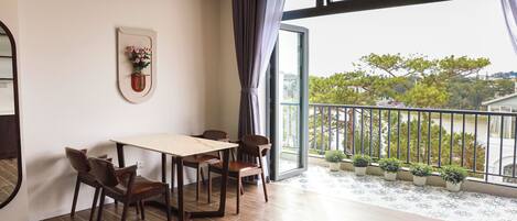 Bureau, Wi-Fi gratuit, draps fournis