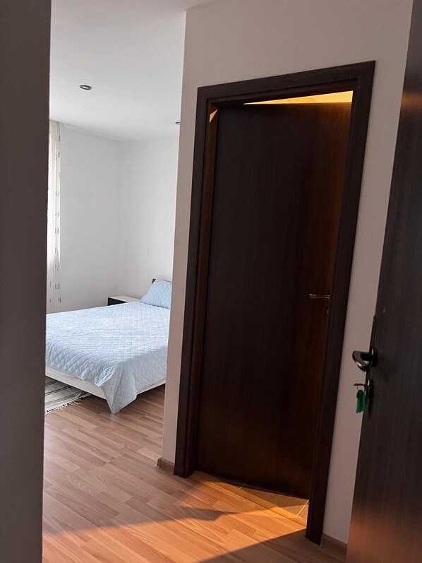4 Schlafzimmer, Bügeleisen/Bügelbrett, WLAN, Bettwäsche