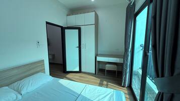 Deluxe Apartment, Balcony, City View | 1 bedroom, desk, free WiFi