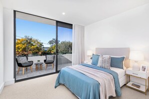 4 Schlafzimmer, Bügeleisen/Bügelbrett, WLAN, Bettwäsche