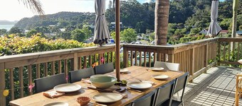 The Sunshine House 🌞 Spacious & family friendly! 2 houses in 1!