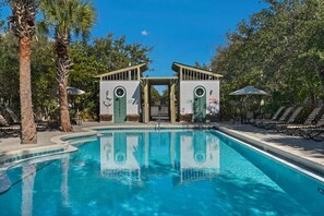 A heated pool - Seagrove Beach 4BR near Seaside • Steps to Deeded Access & Pool • Sleeps 11 (Santa Rosa Beach)