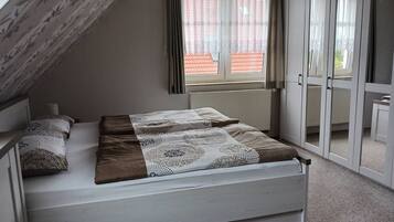 2 Schlafzimmer, Bügeleisen/Bügelbrett, kostenloses WLAN, Bettwäsche