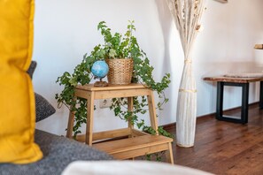 Interior - Apartment 'Elbloft Radebeul Mit' with Private Terrace and Wi-Fi (Radebeul)