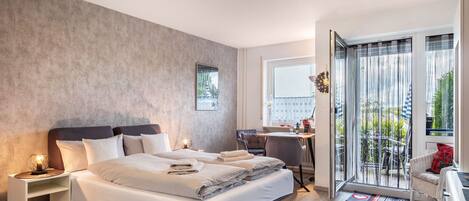 واي فاي مجانًا وملاءات أسرّة