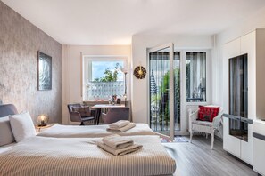 Free WiFi, bed sheets